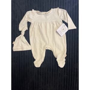 NWT Burt's Bees Baby Girl NB Ivory Footed Sleeper with Peekaboo Back